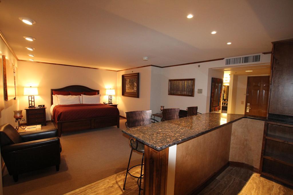 Grand Z Hotel Casino By Red Lion Hotels (Adults Only) Central  City Ngoại thất bức ảnh